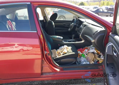 2015 Nissan Altima 2.5/2.5 S/2.5 Sl/2.5 Sv z USA, uszkodzony, nr VIN 1N4AL3AP2FC262687